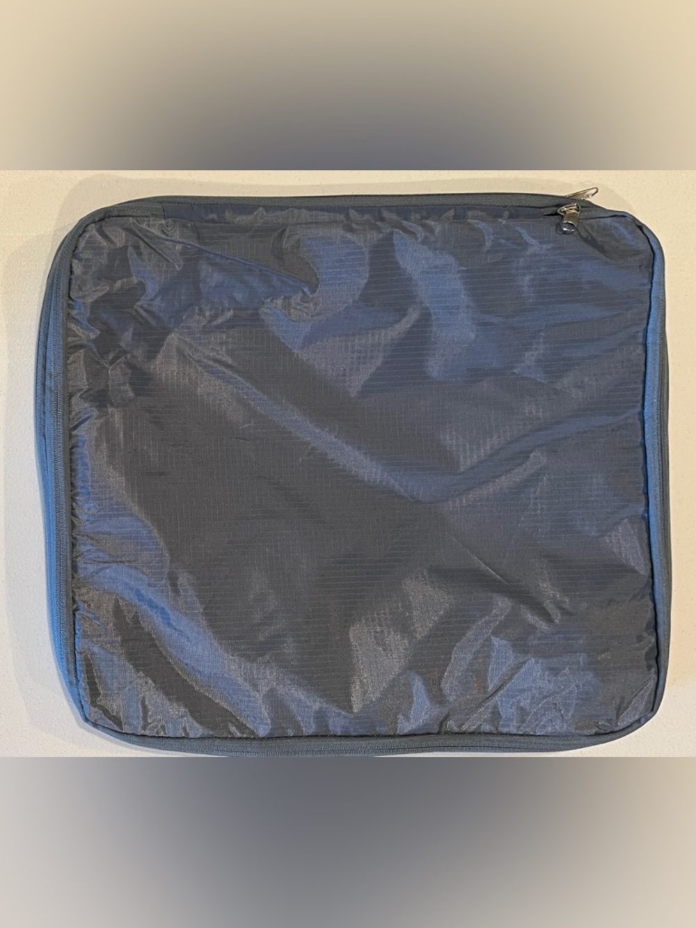 Compression Storage/Travel bag - Picture 2 of 8